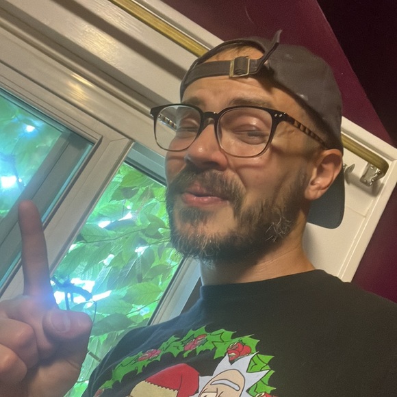 Meet your Posher, Sloan - Picture 1 of 1